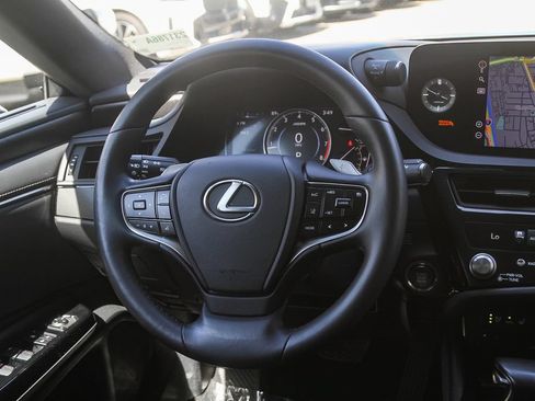 Used 2022 Lexus ES 350 w/ Premium Package FWD image 11