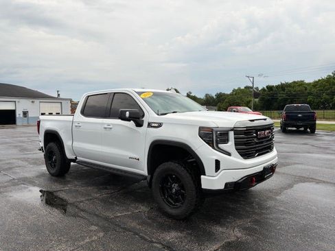 Used 2022 GMC Sierra 1500 AT4 w/ AT4 Premium Package AWD/4WD image 8