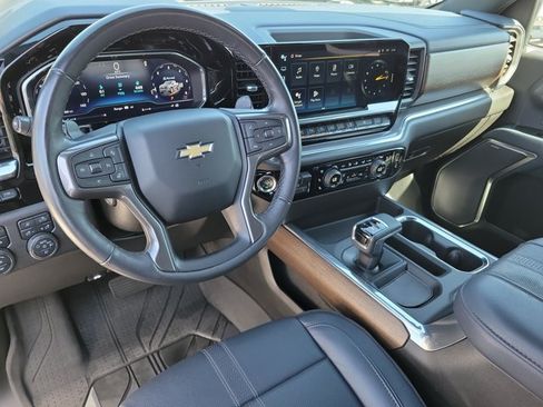 Used 2023 Chevrolet Silverado 1500 High Country w/ Technology Package AWD/4WD image 11
