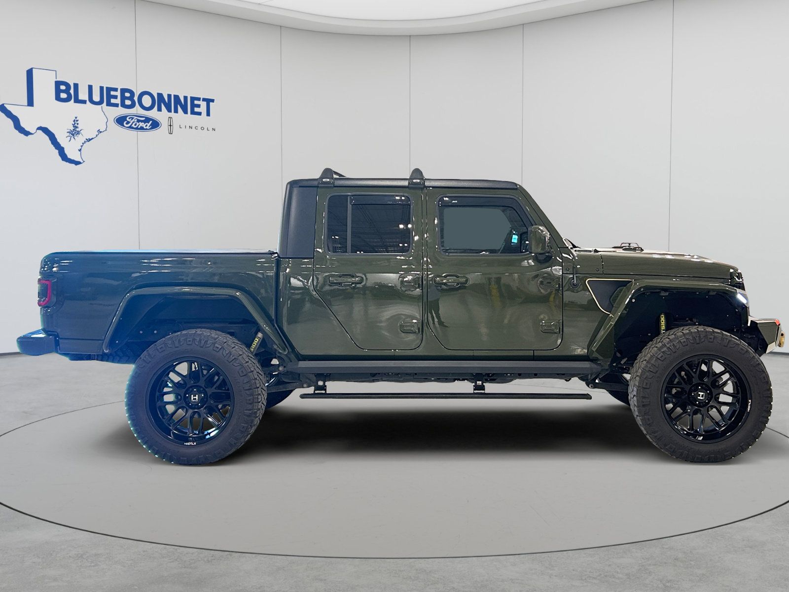 Used 2022 Jeep Gladiator Sport AWD/4WD image 4