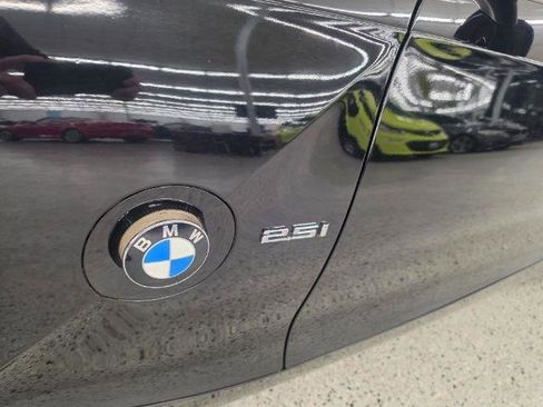 Used 2005 BMW Z4 2.5i RWD image 40