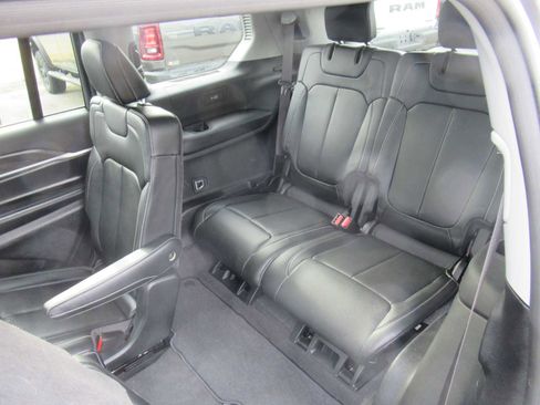 Used 2021 Jeep Grand Cherokee L Limited image 41