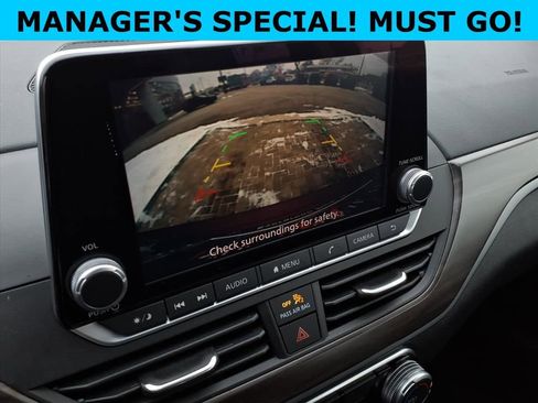 Used 2023 Nissan Altima 2.5 SV image 10