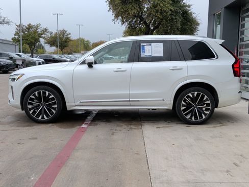 Used 2025 Volvo XC90 B6 Plus image 6