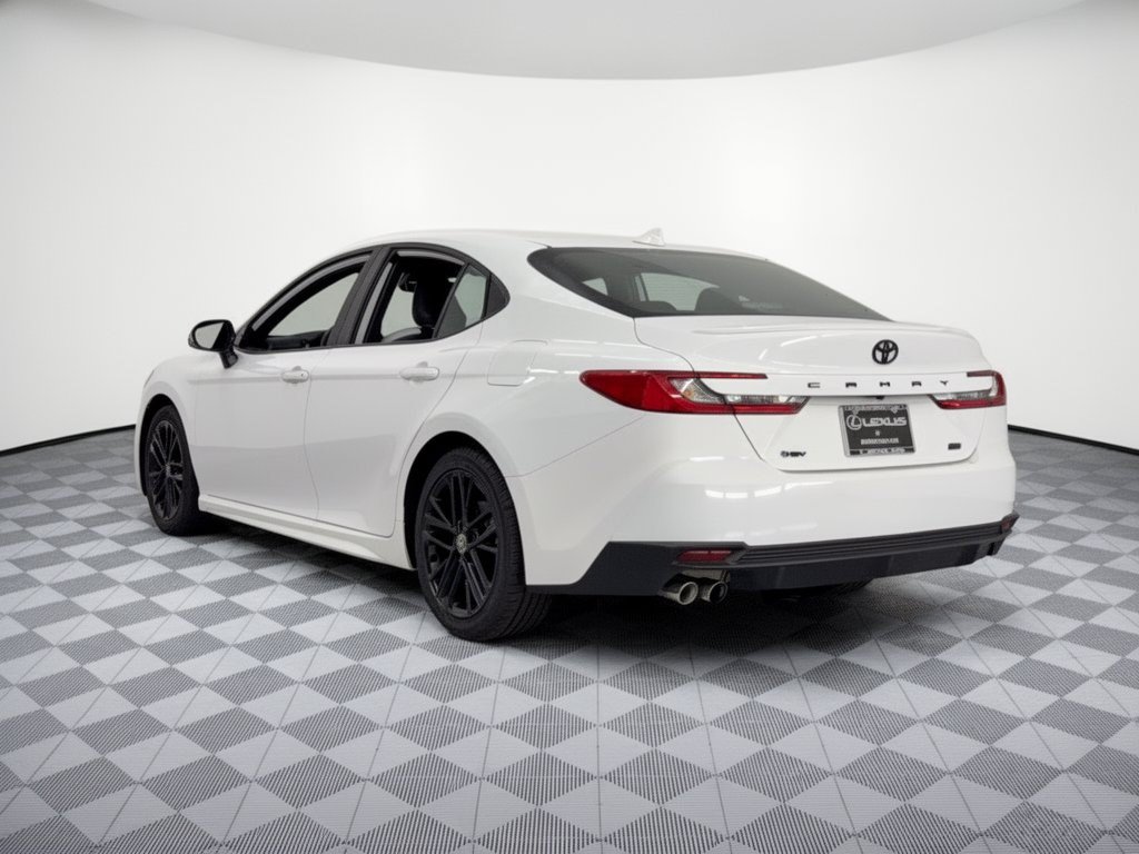 Used 2025 Toyota Camry SE w/ Convenience Package FWD image 3