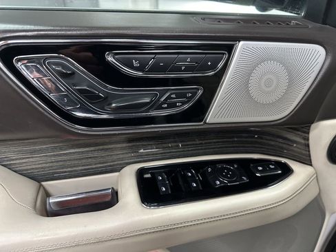 Used 2019 Lincoln Navigator L Black Label w/ Cargo Package AWD/4WD image 19