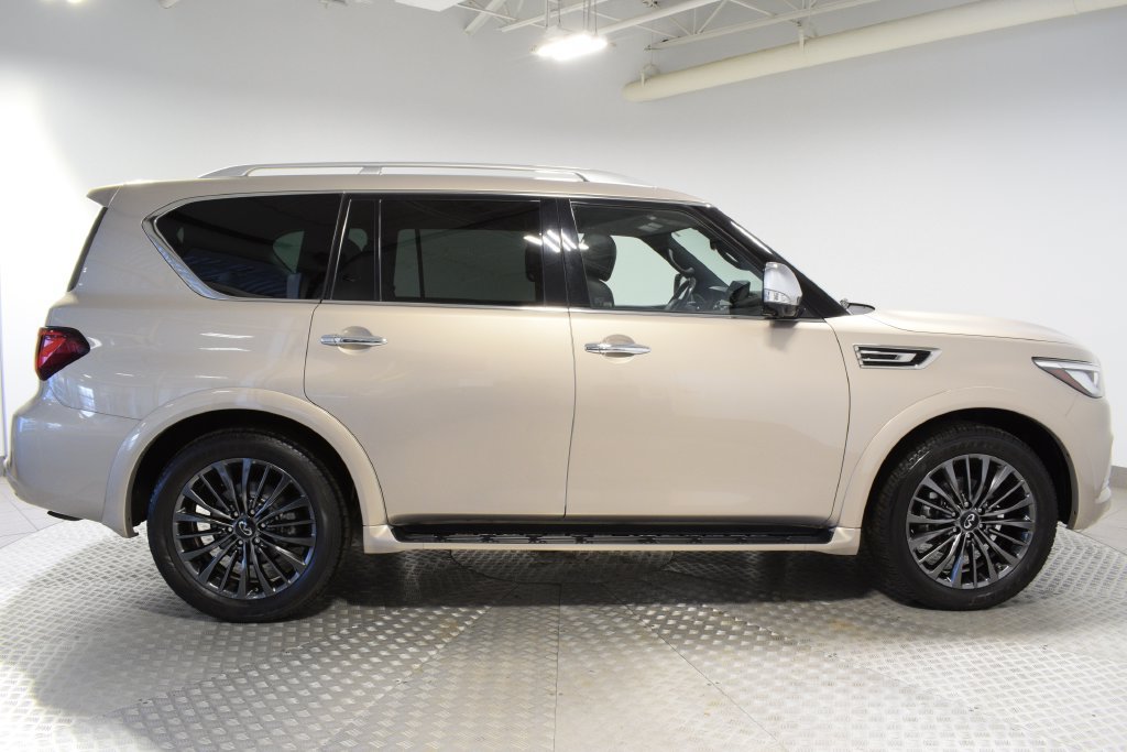 Used 2023 INFINITI QX80 Luxe AWD/4WD image 2