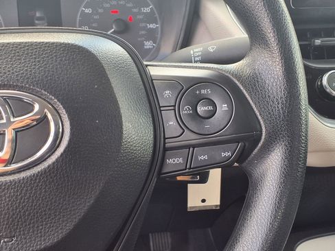 Used 2024 Toyota Corolla LE FWD image 6