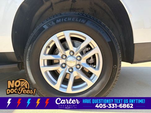 Used 2024 Chevrolet Suburban LT RWD image 14