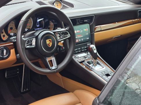 Used 2017 Porsche 911 Turbo image 4