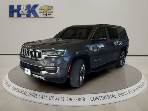 Used 2023 Jeep Wagoneer Series II w/ Premium Group I AWD/4WD image 3