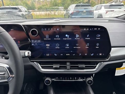 New 2025 Chevrolet Equinox EV LT w/ Comfort Package AWD/4WD image 21
