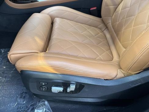 Used 2023 BMW X7 xDrive40i AWD/4WD image 27