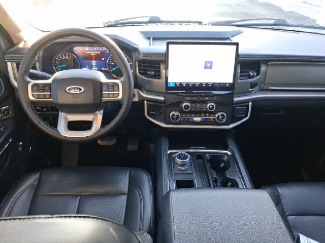 Used 2024 Ford Expedition XLT RWD image 6