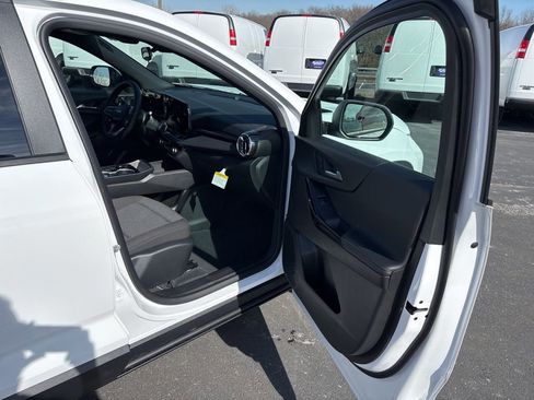 New 2026 Chevrolet Equinox LT image 47