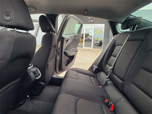Used 2022 Chevrolet Malibu LT image 21