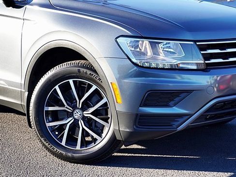 Used 2021 Volkswagen Tiguan SE image 4