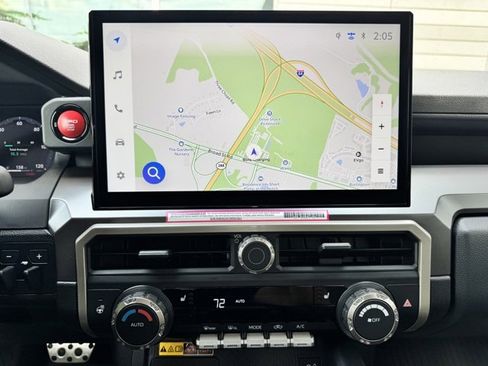 Used 2024 Toyota Tacoma TRD Sport image 15