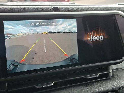 Certified 2024 Jeep Gladiator Sport image 17