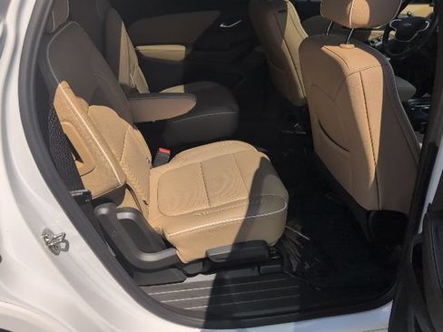 Certified 2023 Chevrolet Traverse Premier w/ LPO, Floor Liner Package AWD/4WD image 34