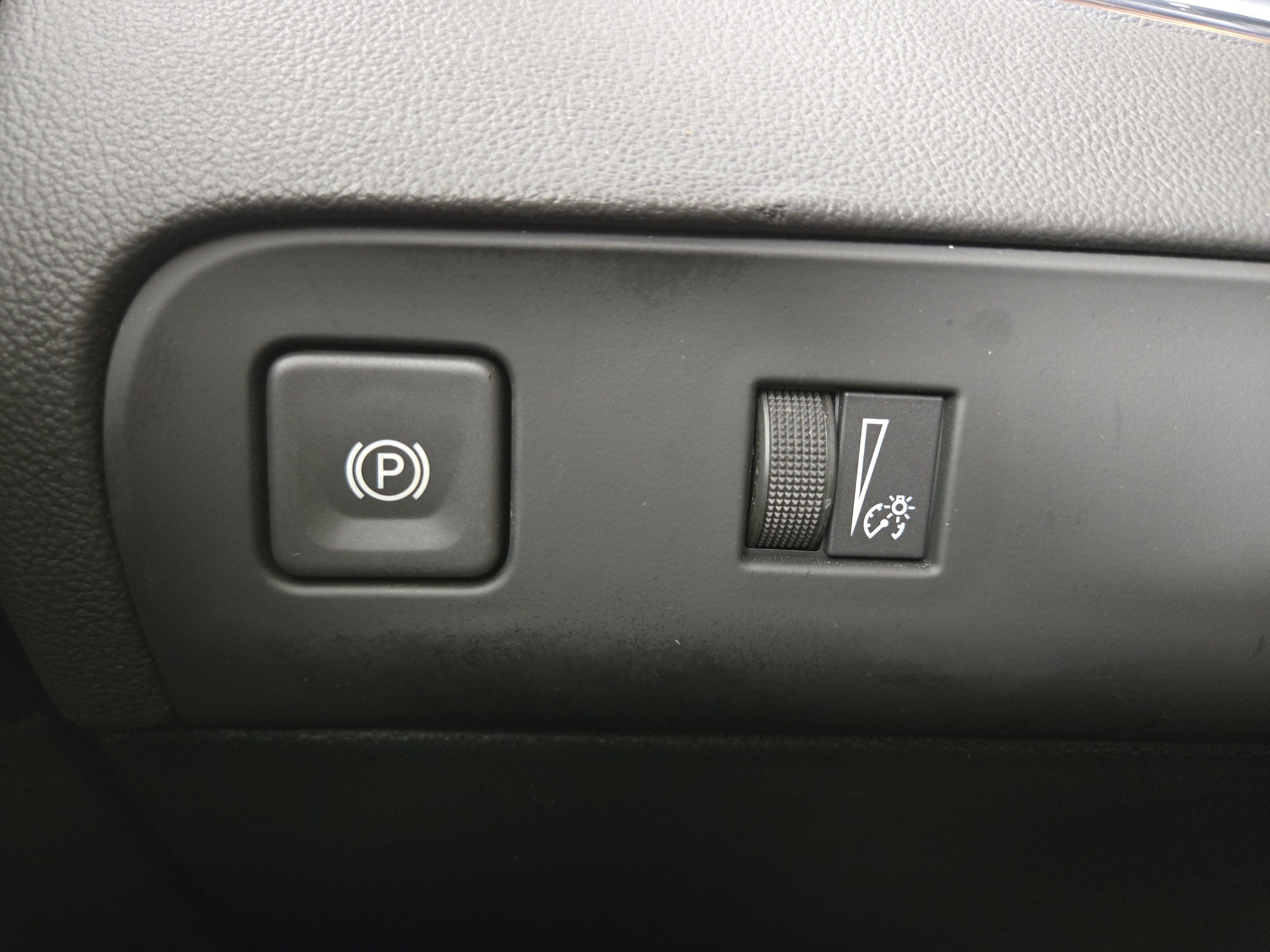 Certified 2024 Buick Enclave Essence w/ Experience Buick Package FWD image 26