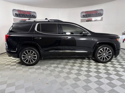 Used 2021 GMC Acadia Denali w/ Denali Technology Package image 4