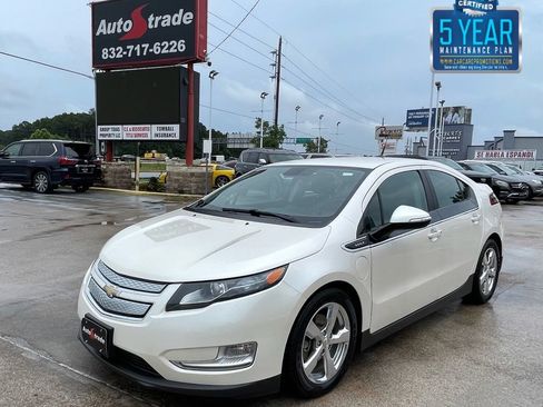 Used 2014 Chevrolet Volt FWD image 1