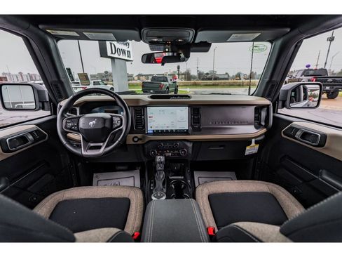 Used 2025 Ford Bronco Big Bend image 9