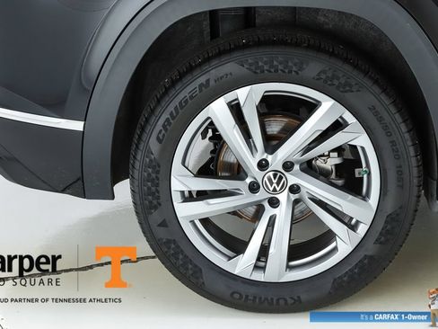 Used 2024 Volkswagen Atlas Cross Sport SEL R-Line AWD/4WD image 51