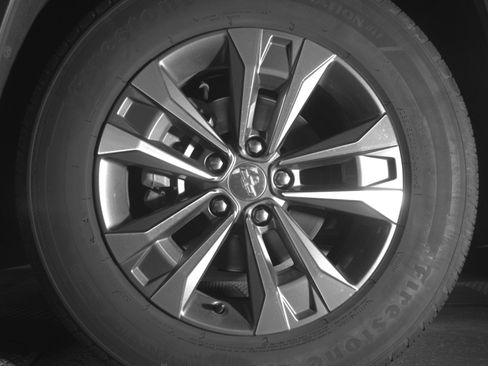 Used 2025 Chevrolet Equinox LT image 12