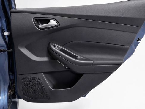 Used 2018 Ford Focus ST FWD image 23