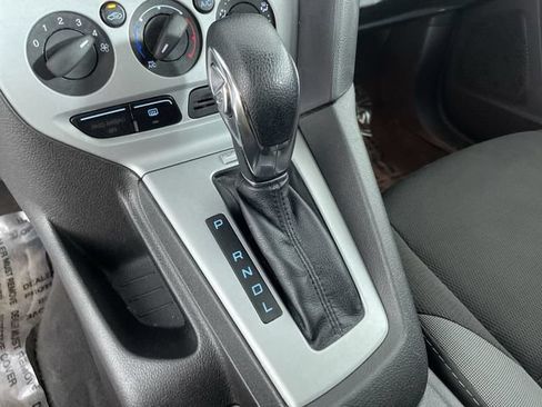 Used 2013 Ford Focus SE FWD image 30