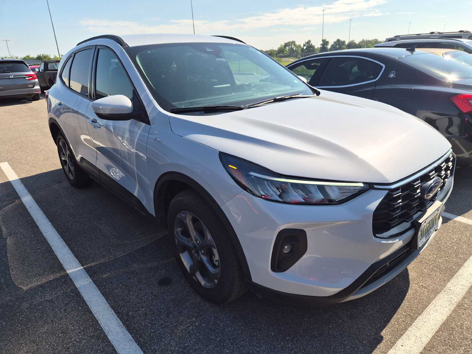 Used 2025 Ford Escape ST-Line Select AWD/4WD image 4