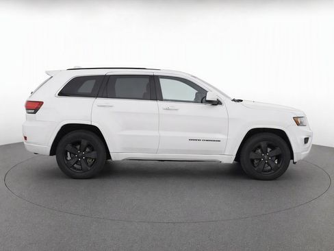 Used 2014 Jeep Grand Cherokee Altitude AWD/4WD image 9