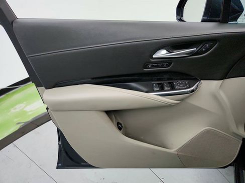 Used 2019 Cadillac XT4 Premium Luxury w/ Cold Weather Package FWD image 23