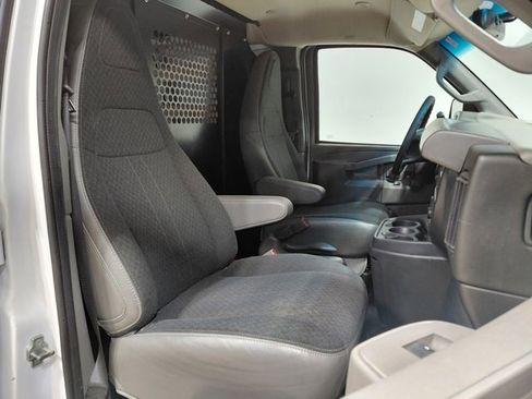 Used 2024 GMC Savana 2500 w/ Driver Convenience Package image 20