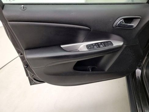 Used 2018 Dodge Journey SE w/ Popular Equipment Group image 7