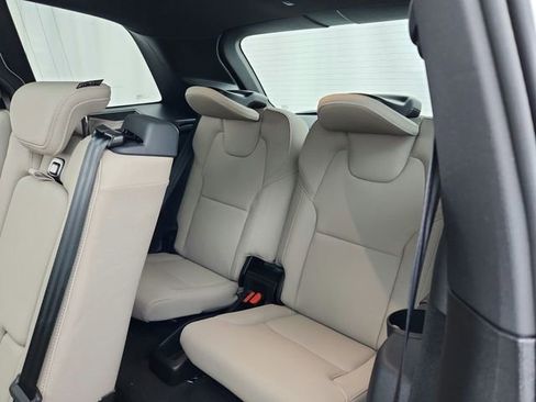 New 2026 Volvo XC90 B5 Core image 37