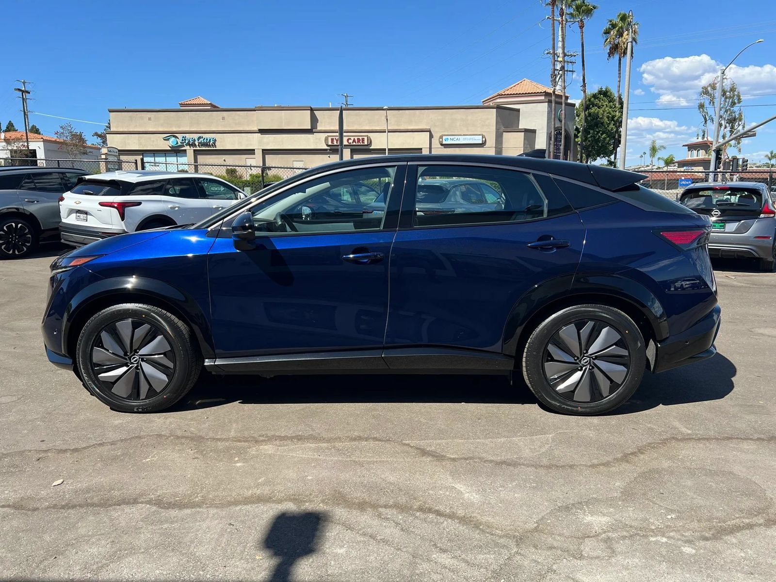 Used 2024 Nissan Ariya AWD image 8