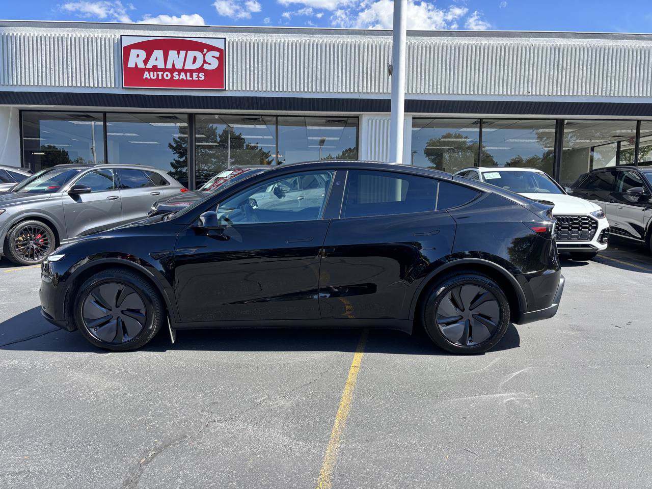 Used 2026 Tesla Model Y Long Range AWD/4WD image 14