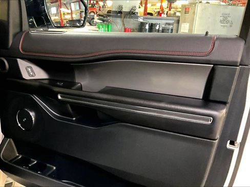 Used 2020 Ford Expedition Limited w/ Equipment Group 303A image 12