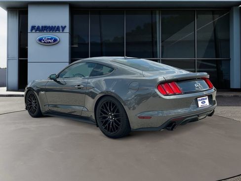 Used 2017 Ford Mustang GT Premium w/ GT Performance Package RWD image 4