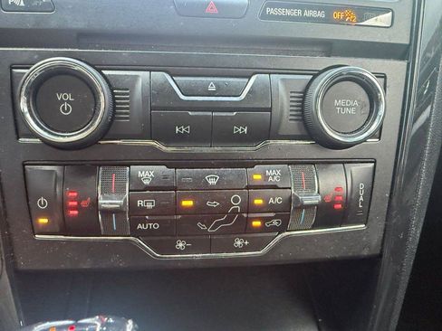 Used 2017 Ford Explorer XLT w/ Equipment Group 202A FWD image 23
