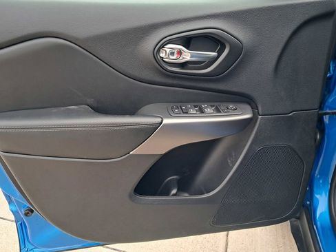 Used 2022 Jeep Cherokee Latitude Lux image 9