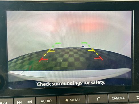 Used 2024 Nissan Rogue SV image 16