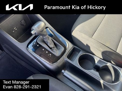 Used 2017 Kia Forte LX FWD image 19