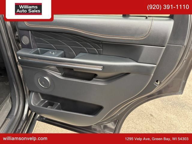Used 2023 Ford Expedition Platinum AWD/4WD image 17