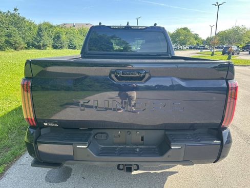 Used 2025 Toyota Tundra Platinum w/ TRD Off-Road Package AWD/4WD image 15