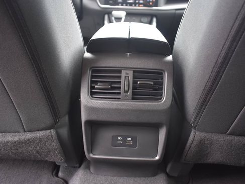 Used 2023 Nissan Rogue SV FWD image 48