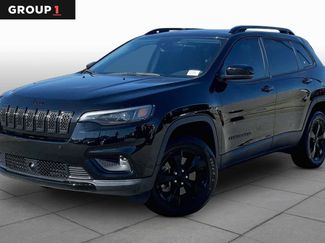 Used 2023 Jeep Cherokee Altitude Lux AWD/4WD video 1